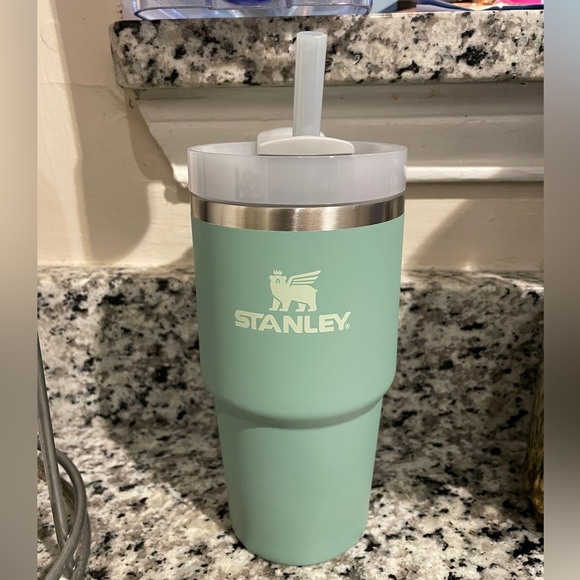 Stanley 20 oz Matcha Cream Quencher Tumbler - Picture 2 of 6